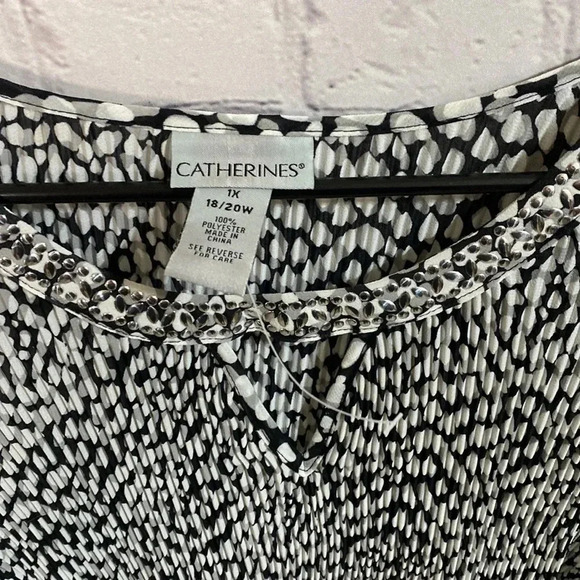 Catherines Black Blue Crystal Pleated Embellished  Nevkline Two Tone Blo… - Picture 2 of 7